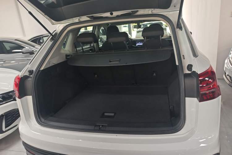 Used Volkswagen Tayron 2019 330TSI Two-Wheel Drive Luxury Model China VI Standard Trunk