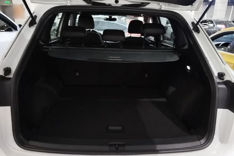 Used Volkswagen Tayron 2019 380TSI Four-Wheel Drive R-Line China VI-standard Trunk
