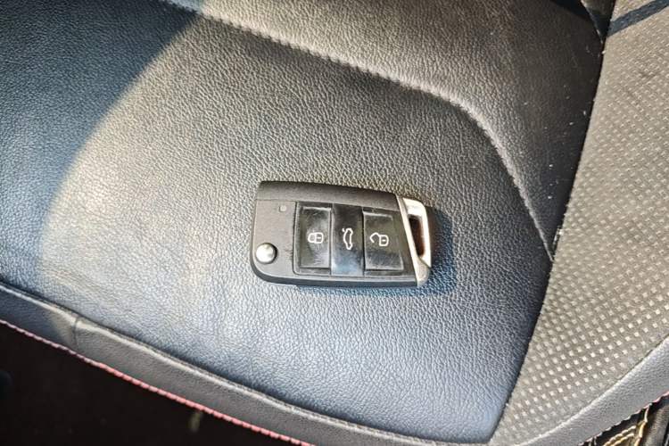 Used Volkswagen Tayron 2019 330TSI Two-Wheel Drive Luxury Model China VI Standard Vehicle Key