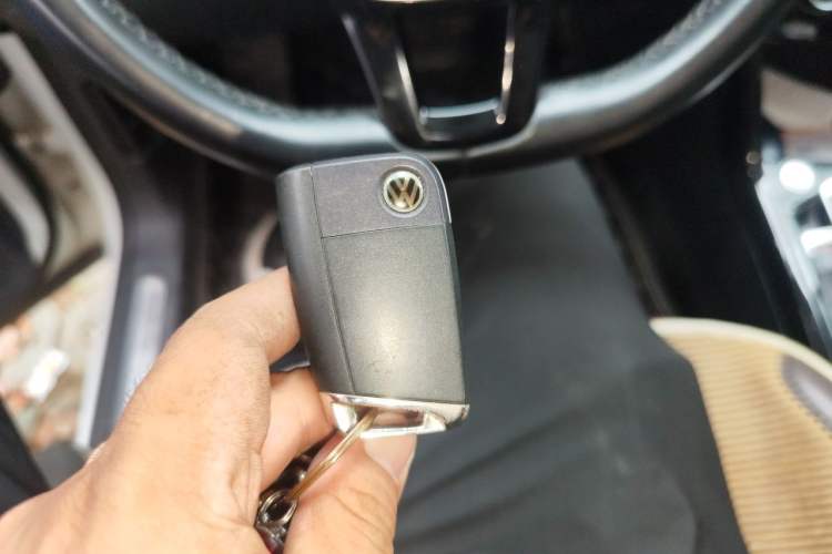 Used Volkswagen Tayron 2019 Teramont Edition 280TSI Two-Wheel Drive Luxury Model China VI Standard Vehicle Key