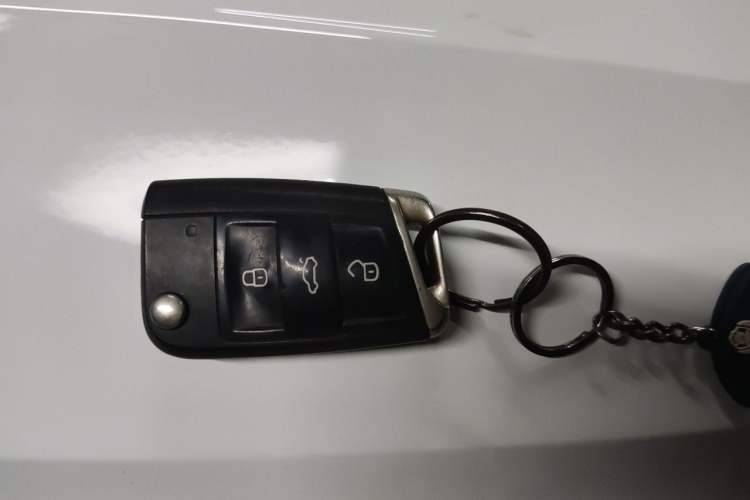 Used Volkswagen Tayron 2019 Teramont Edition 280TSI Two-Wheel Drive Luxury Model China VI Standard Vehicle Key
