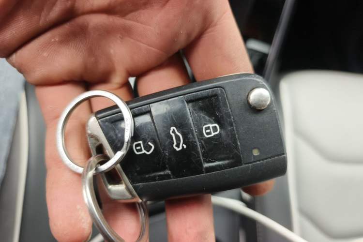 Used Volkswagen Tayron 2019 380TSI Four-Wheel Drive R-Line China VI-standard Vehicle Key