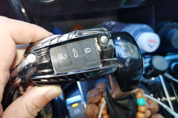Used Volkswagen Tayron 2019 330TSI Two-Wheel Drive Luxury Model China VI Standard Vehicle Key