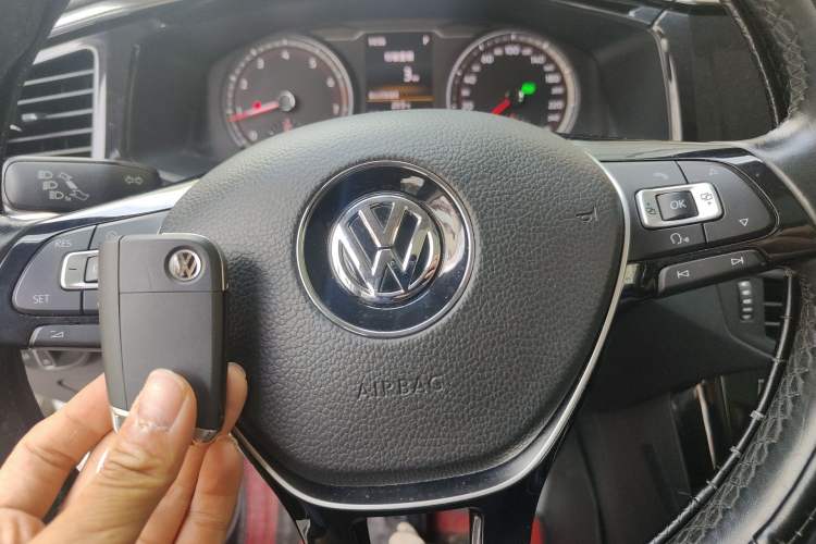 Used Volkswagen Tayron 2019 330TSI Two-Wheel Drive Luxury Model China VI Standard Vehicle Key