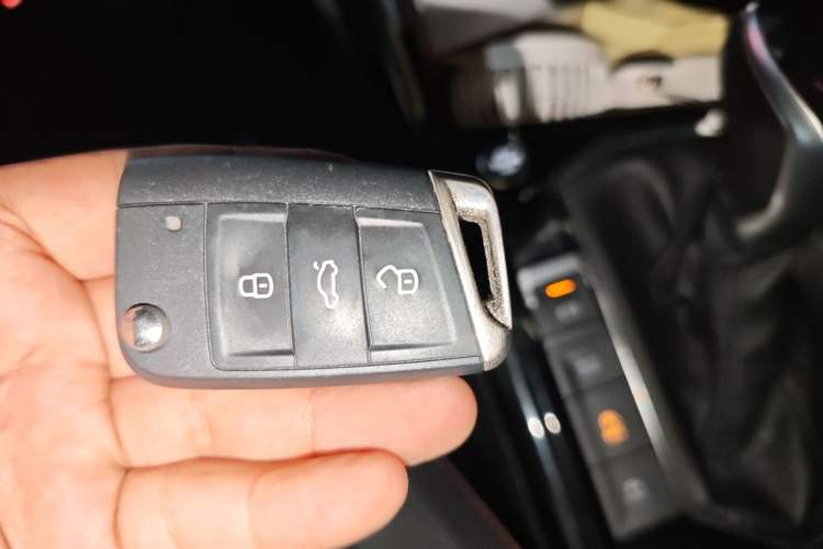 Used Volkswagen Tayron 2019 330TSI Two-Wheel Drive Luxury Model China VI Standard Vehicle Key
