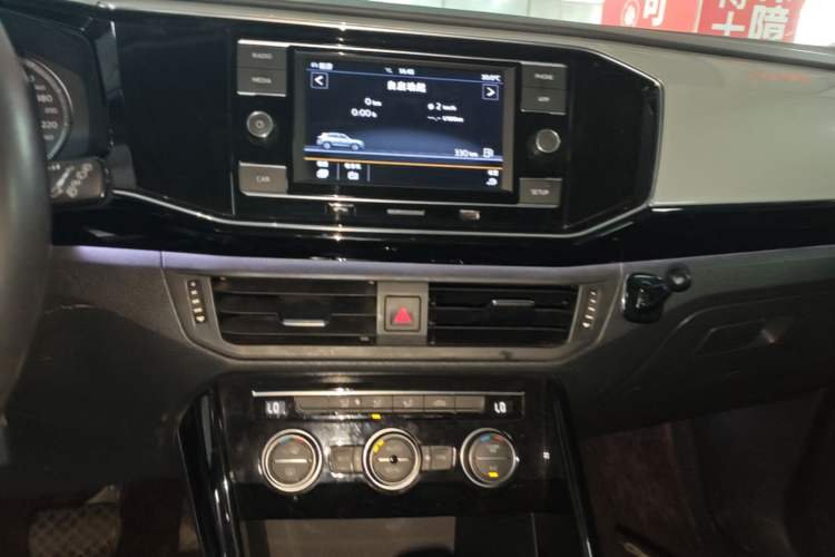 Used Volkswagen Tayron 2019 330TSI Two-Wheel Drive Luxury Model China VI Standard Audio And AC Panel