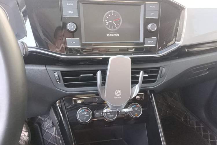 Used Volkswagen Tayron 2019 330TSI Two-Wheel Drive Luxury Model China VI Standard Audio And AC Panel