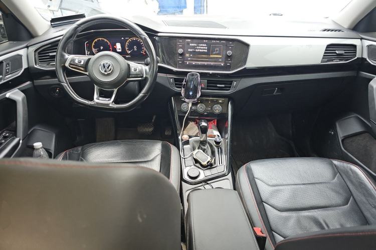 Used Volkswagen Tayron 2019 330TSI All-Wheel-Drive Luxury Plus Model China V Emission Standard Center Console