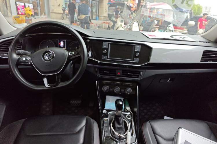 Used Volkswagen Tayron 2019 330TSI Two-Wheel Drive Luxury Model China VI Standard Center Console