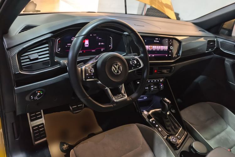 Used Volkswagen Tayron 2019 380TSI Four-Wheel Drive R-Line China VI-standard Center Console