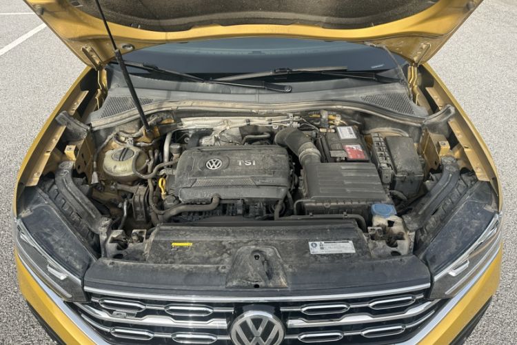 Used Volkswagen Tayron 2019 380TSI All-Wheel Drive R-Line China V-standard Engine Bay