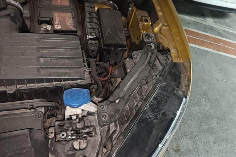 Used Volkswagen Tayron 2019 330TSI Two-Wheel-Drive Luxury Version China V Emission Standard Engine Bay Left