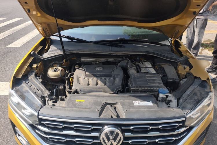 Used Volkswagen Tayron 2019 330TSI Two-Wheel-Drive Luxury Version China V Emission Standard Engine Bay