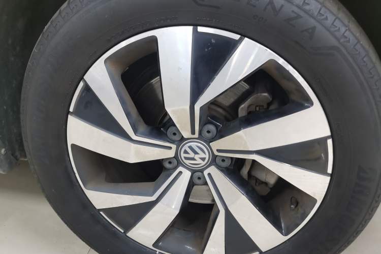 Used Volkswagen Tayron 2019 330TSI Two-Wheel-Drive Luxury Version China V Emission Standard Exterior 6