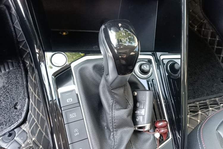 Used Volkswagen Tayron 2019 330TSI Two-Wheel Drive Luxury Model China VI Standard Gear Lever