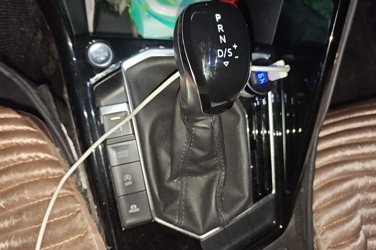 Used Volkswagen Tayron 2019 330TSI Two-Wheel-Drive Luxury Version China V Emission Standard Gear Lever