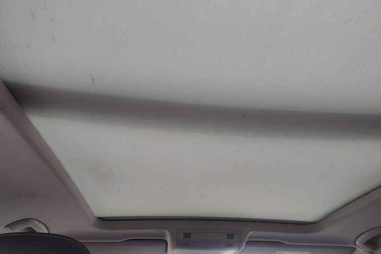 Used Volkswagen Tayron 2019 330TSI Two-Wheel-Drive Luxury Version China V Emission Standard Headliner