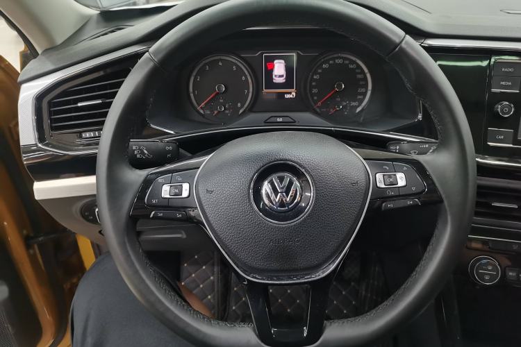 Used Volkswagen Tayron 2019 330TSI Two-Wheel-Drive Luxury Version China V Emission Standard Interior 1