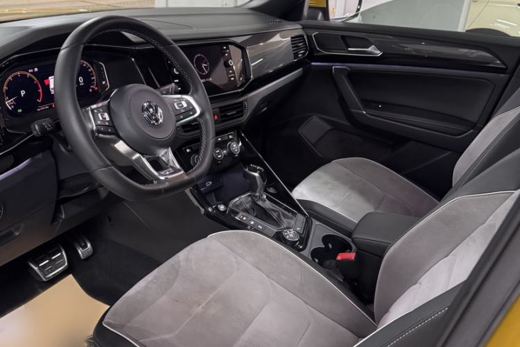 Used Volkswagen Tayron 2019 380TSI Four-Wheel Drive R-Line China VI-standard Interior 3