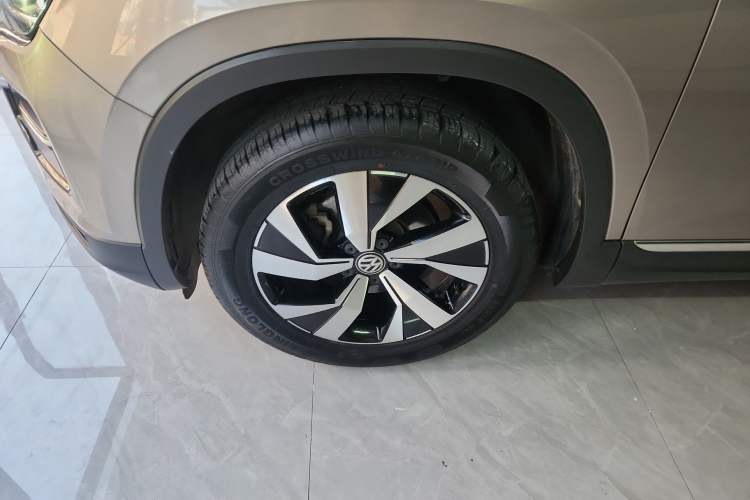 Used Volkswagen Tayron 2019 Teramont Edition 280TSI Two-Wheel Drive Luxury Model China VI Standard Left Front Wheel Hub