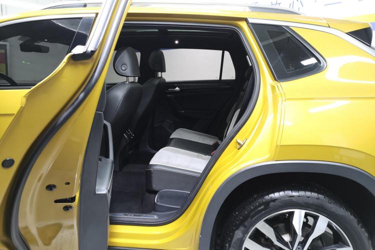 Used Volkswagen Tayron 2019 380TSI All-Wheel Drive R-Line China V-standard Left Rear Seat