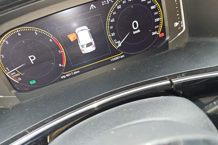 Used Volkswagen Tayron 2019 330TSI All-Wheel-Drive Luxury Plus Model China V Emission Standard Odometer Close Up