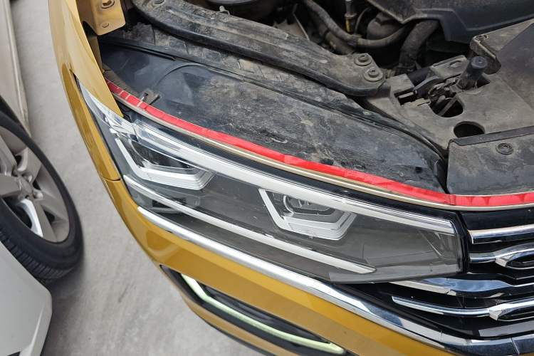 Used Volkswagen Tayron 2019 330TSI All-Wheel-Drive Luxury Plus Model China V Emission Standard Right Front Headlight