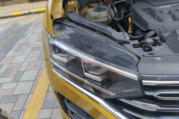 Used Volkswagen Tayron 2019 330TSI Four-Wheel Drive Luxury Version China V Standard Right Front Headlight