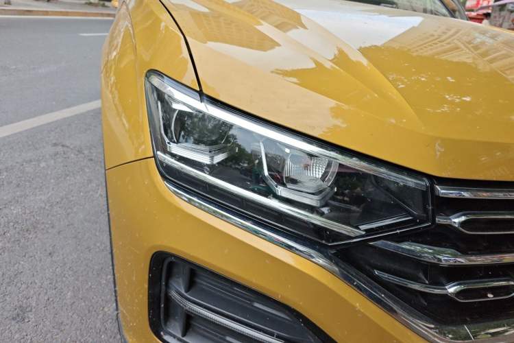 Used Volkswagen Tayron 2019 330TSI Two-Wheel Drive Luxury Model China VI Standard Right Front Headlight