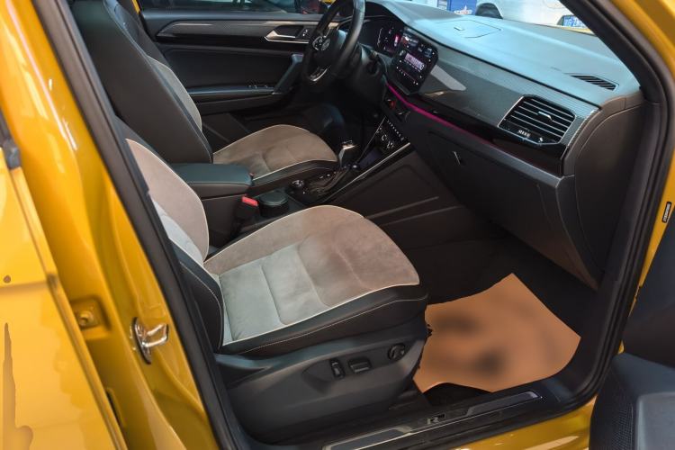 Used Volkswagen Tayron 2019 380TSI Four-Wheel Drive R-Line China VI-standard Right Front Seat