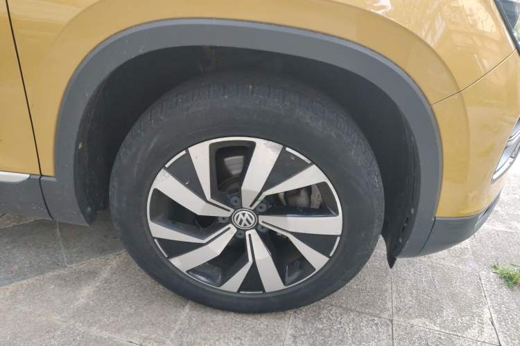 Used Volkswagen Tayron 2019 Teramont Edition 280TSI Two-Wheel Drive Luxury Model China VI Standard Right Front Wheel Hub