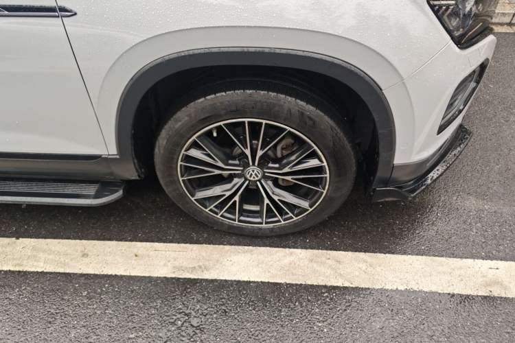 Used Volkswagen Tayron 2019 380TSI Four-Wheel Drive Flagship Version China V Standard Right Front Wheel Hub