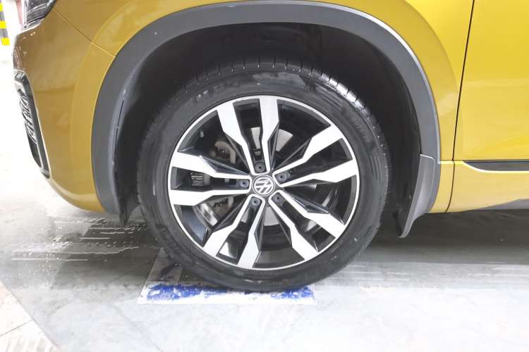 Used Volkswagen Tayron 2019 380TSI All-Wheel Drive R-Line China V-standard Right Front Wheel Hub