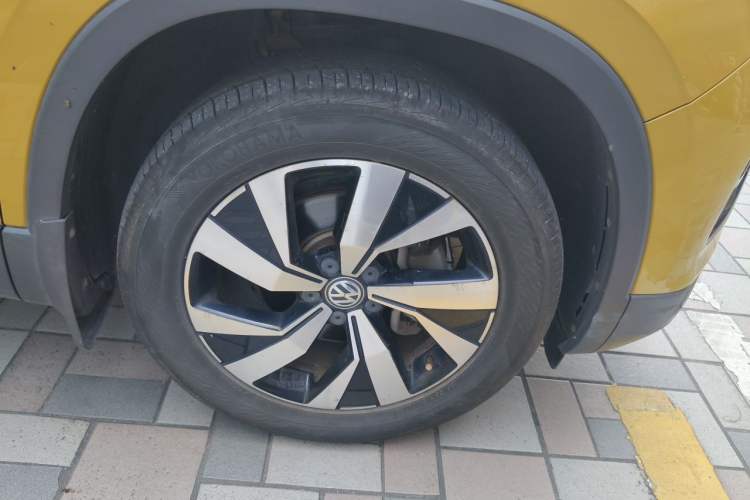Used Volkswagen Tayron 2019 330TSI Four-Wheel Drive Luxury Version China V Standard Right Front Wheel Hub