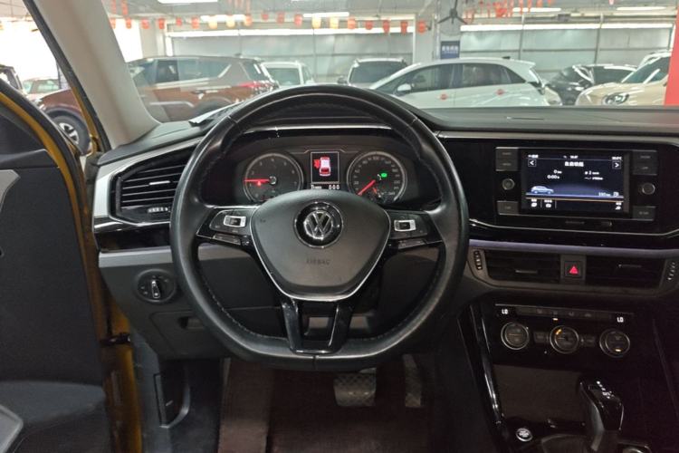 Used Volkswagen Tayron 2019 330TSI Two-Wheel Drive Luxury Model China VI Standard Steering Wheel