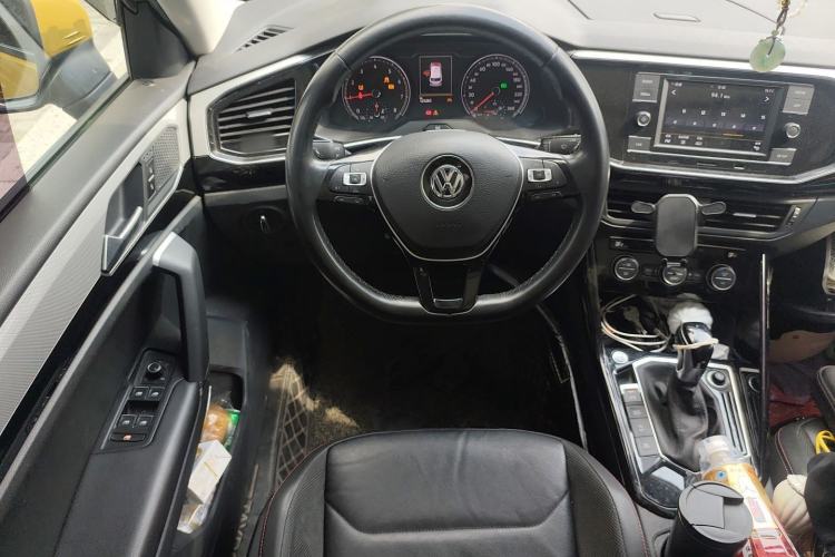 Used Volkswagen Tayron 2019 330TSI Two-Wheel-Drive Luxury Version China V Emission Standard Steering Wheel
