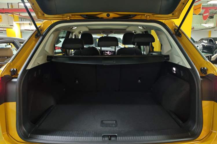 Used Volkswagen Tayron 2019 330TSI Two-Wheel-Drive Luxury Plus China VI Standard Trunk