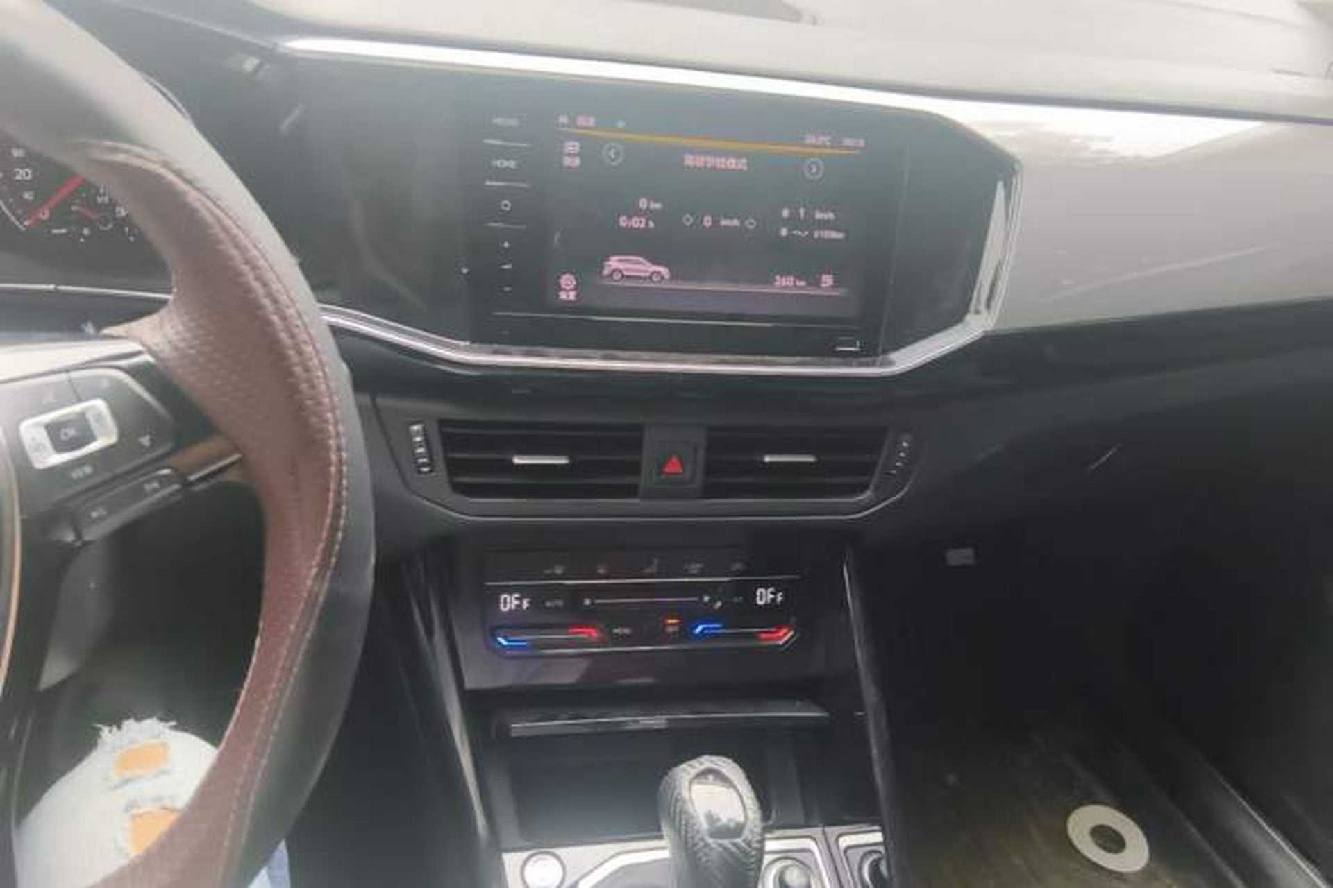 Used Volkswagen Tayron 2020 330TSI Two-Wheel Drive Luxury Smart Connectivity Version Audio And AC Panel