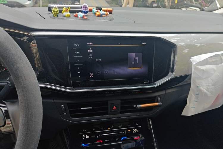 Used Volkswagen Tayron 2020 330TSI Two-Wheel Drive Luxury Smart Connectivity Version Audio And AC Panel