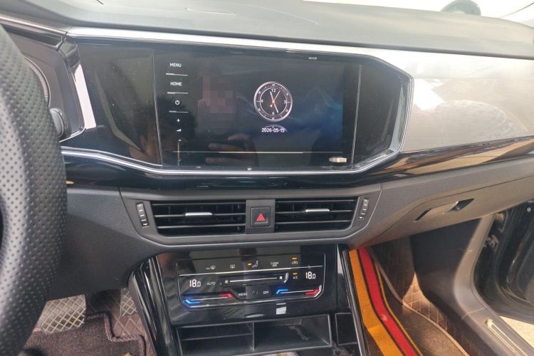 Used Volkswagen Tayron 2020 280TSI Two-Wheel Drive Luxury Connect Edition Audio And AC Panel