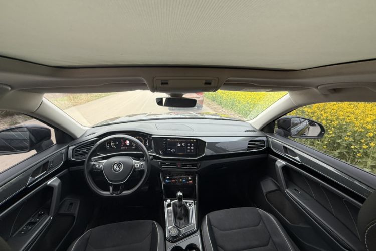 Used Volkswagen Tayron 2020 380TSI Four-Wheel Drive Luxury Connect Pro Edition Audio And AC Panel
