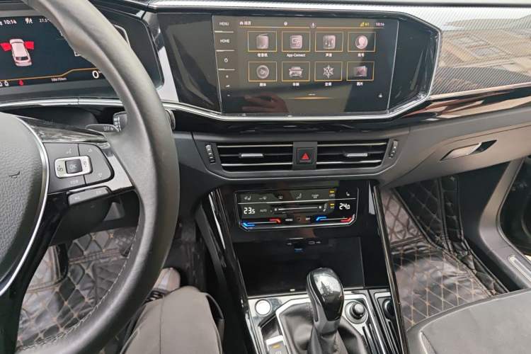 Used Volkswagen Tayron 2020 380TSI Four-Wheel Drive Luxury Connect Pro Edition Audio And AC Panel