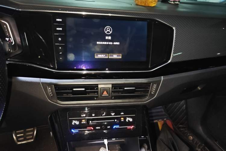 Used Volkswagen Tayron 2020 380TSI All-Wheel Drive R-Line Connected Version Audio And AC Panel