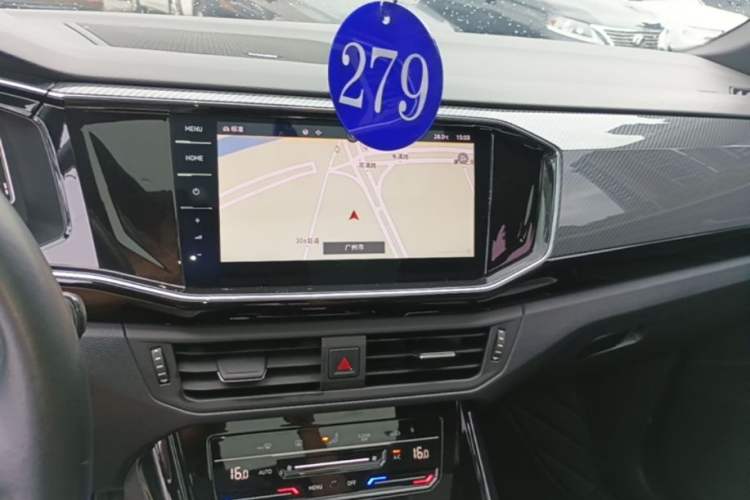 Used Volkswagen Tayron 2020 380TSI All-Wheel Drive R-Line Connected Version Audio And AC Panel