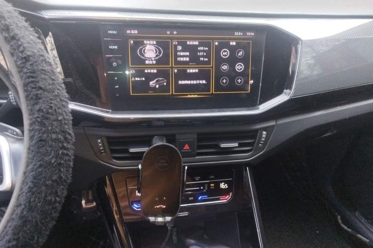 Used Volkswagen Tayron 2020 380TSI All-Wheel Drive R-Line Connected Version Audio And AC Panel