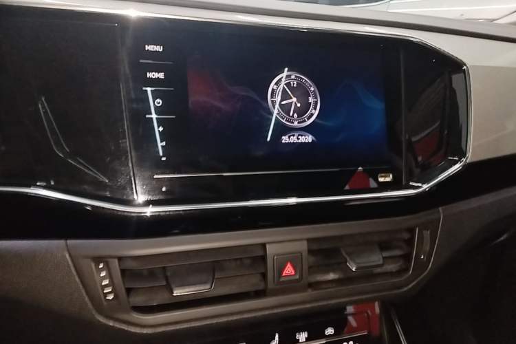 Used Volkswagen Tayron 2020 330TSI Two-Wheel Drive Luxury Smart Connectivity Version Audio And AC Panel
