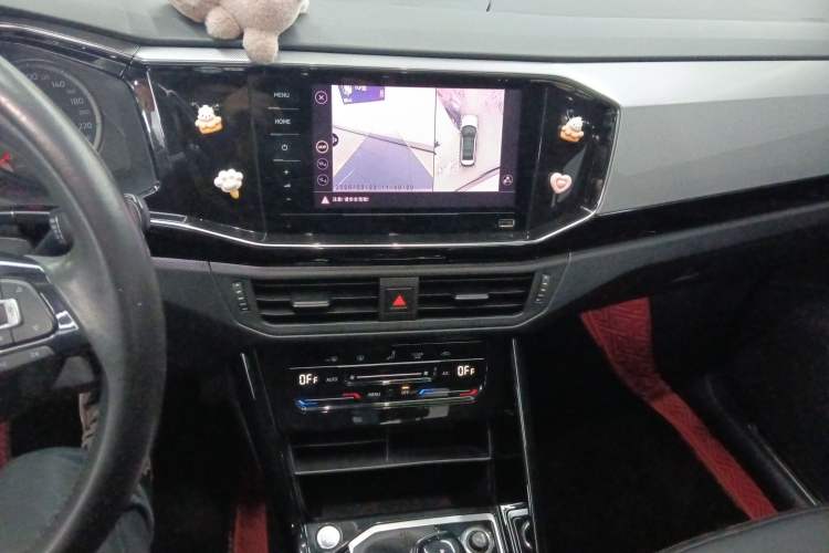 Used Volkswagen Tayron 2020 330TSI Two-Wheel Drive Luxury Smart Connectivity Version Audio And AC Panel
