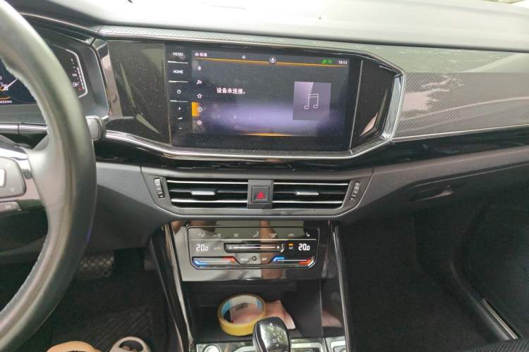 Used Volkswagen Tayron 2020 330TSI Two-Wheel Drive Luxury Connected Pro Edition Audio And AC Panel