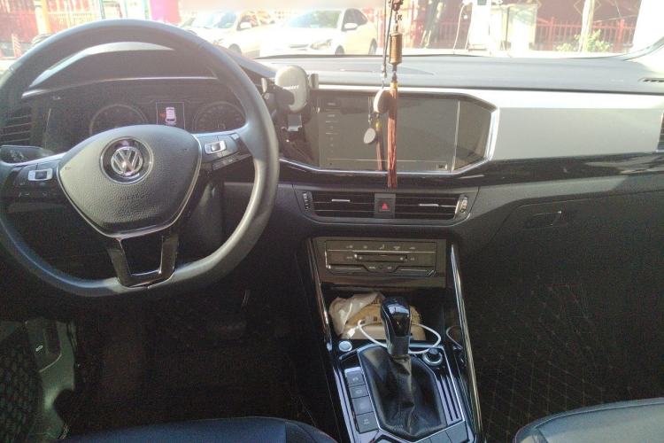 Used Volkswagen Tayron 2020 330TSI Two-Wheel Drive Luxury Smart Connectivity Version Center Console