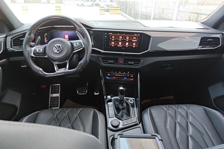 Used Volkswagen Tayron 2020 330TSI Two-Wheel Drive Luxury Smart Connectivity Version Center Console